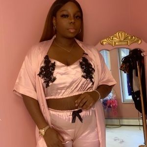 Confidence Lingerie offers lounge sets, satin robes, Pj sets sizes small-5XL